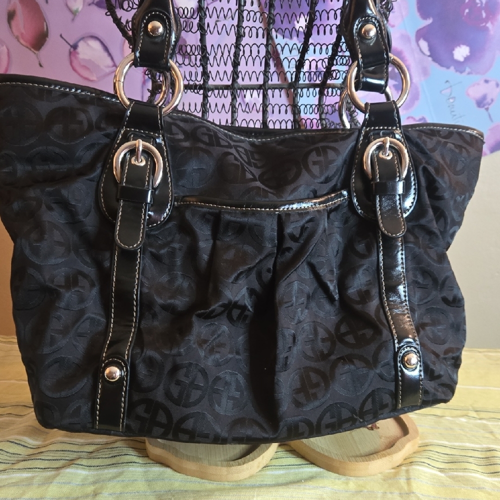 Black Logo-Print Shoulder Tote Bag